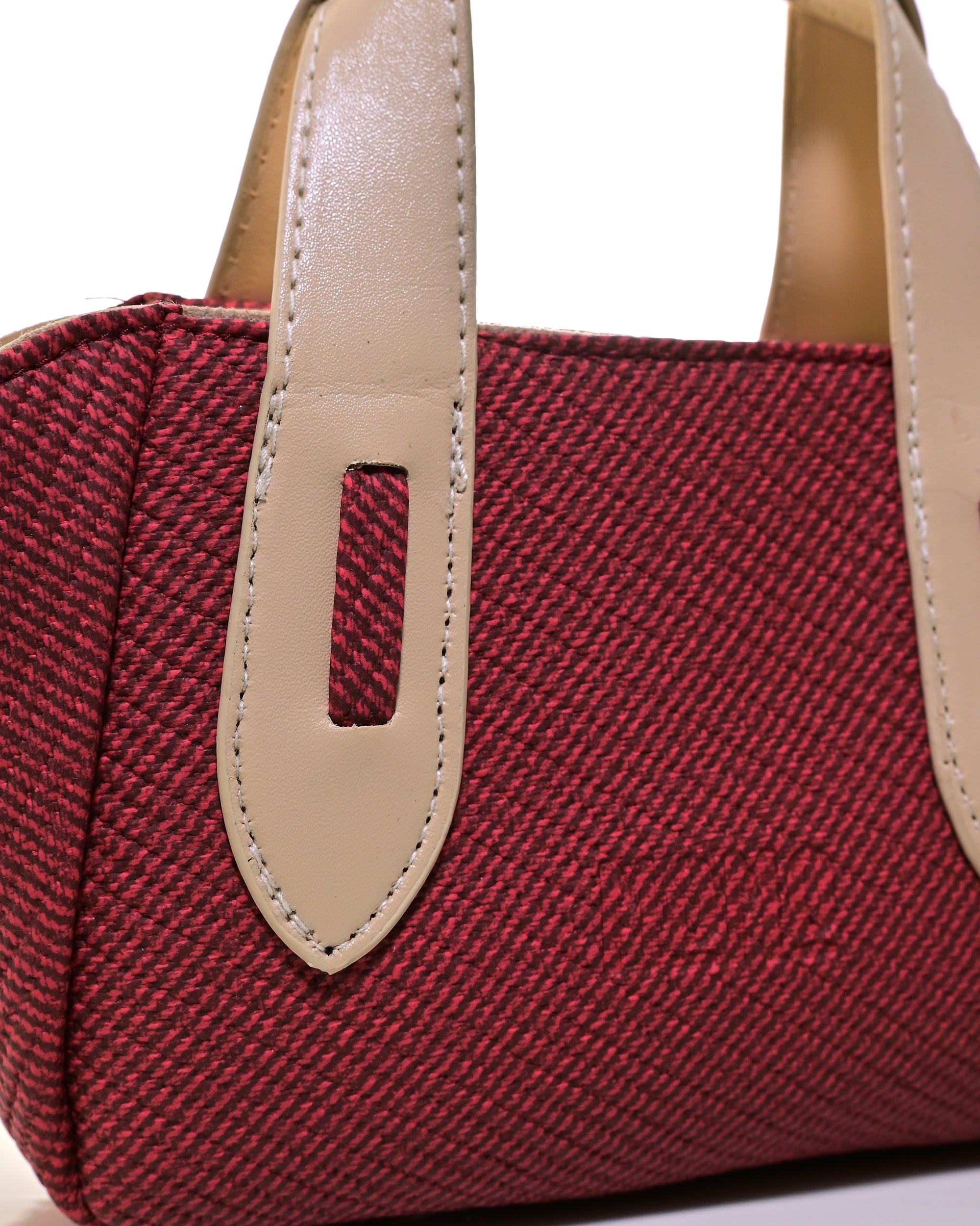 MIN001 - ELEGANT WOMEN'S MINI LEATHER HANDBAG & CROSSBODY BAG.
