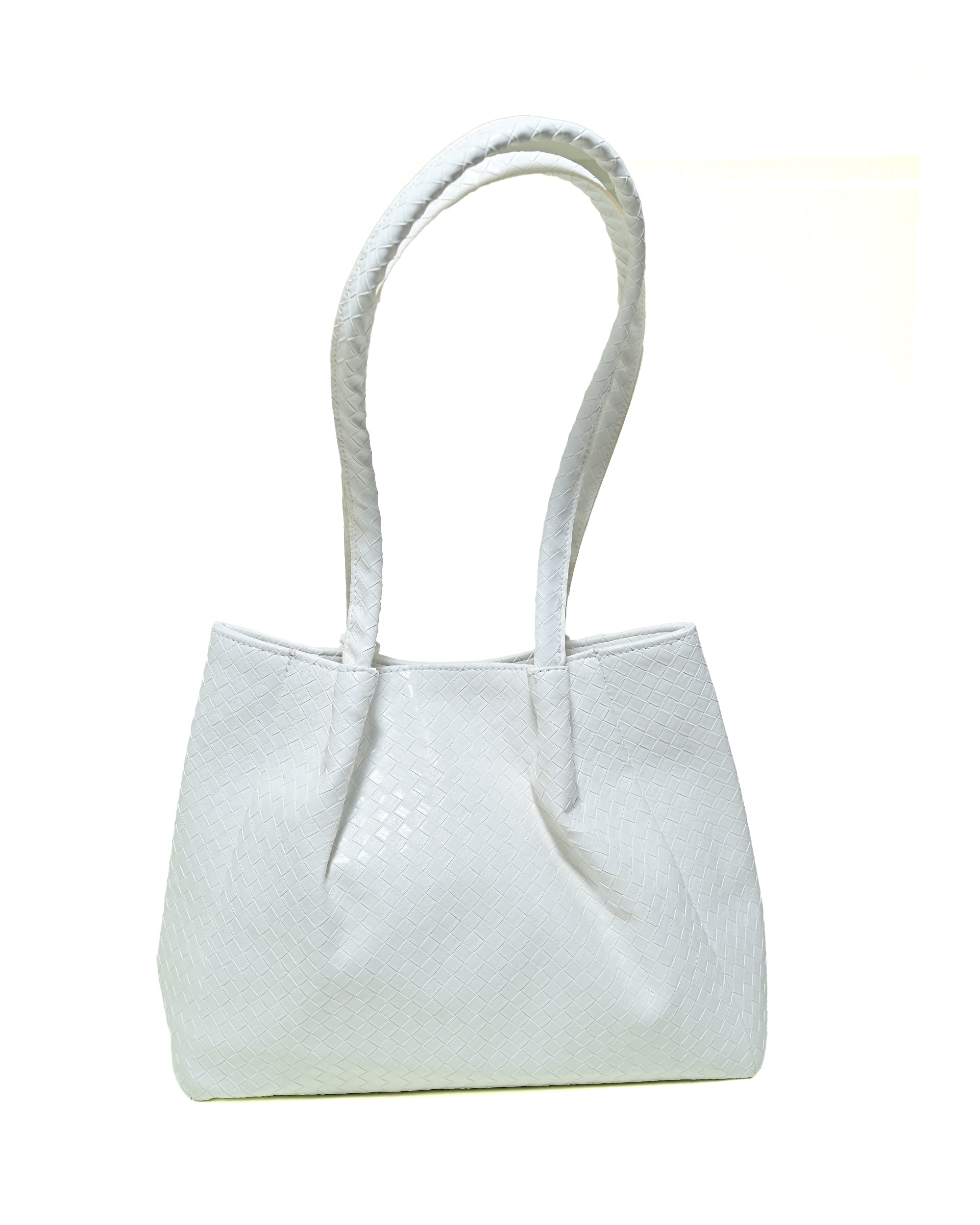 SLD007 - SPACIOUS WOMEN'S LEATHER SHOULDER BAG WITH MAGNETIC CLOSURE
