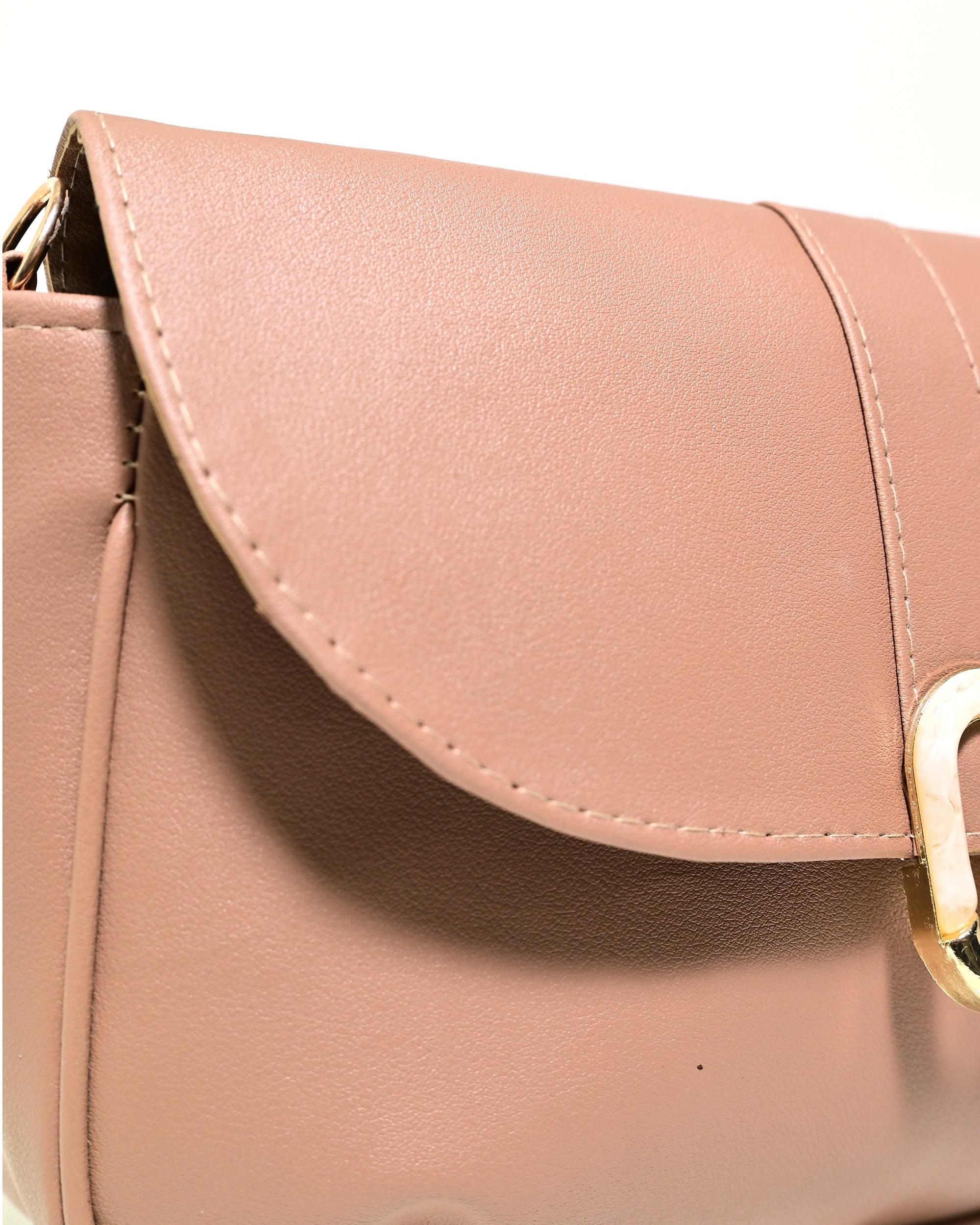 CRS009 - ELEGANT LEATHER CROSSBODY BAG WITH GOLD LOCK
