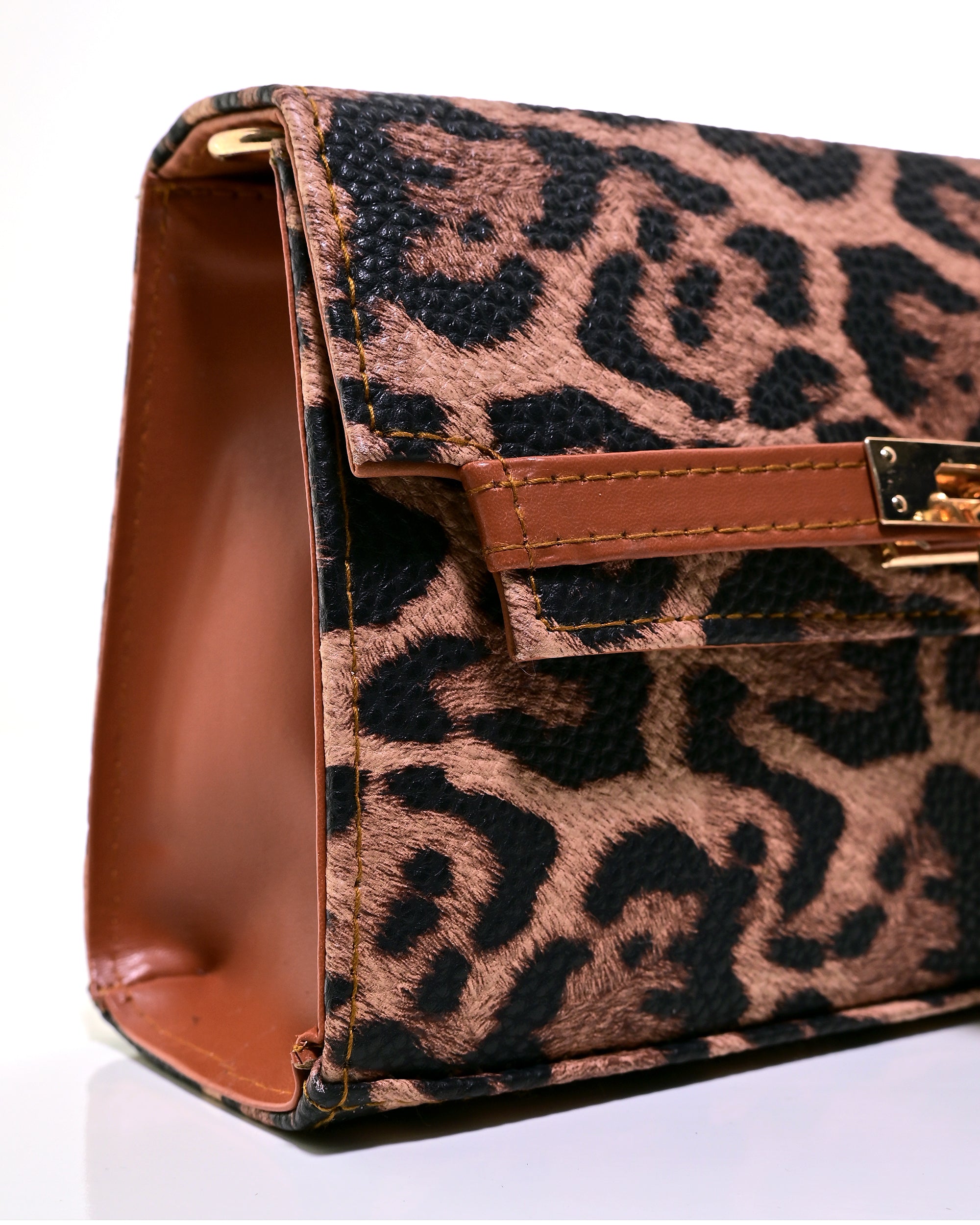CRS020 - ELEGANT LEATHER CROSSBODY BAG WITH GOLD LOCK