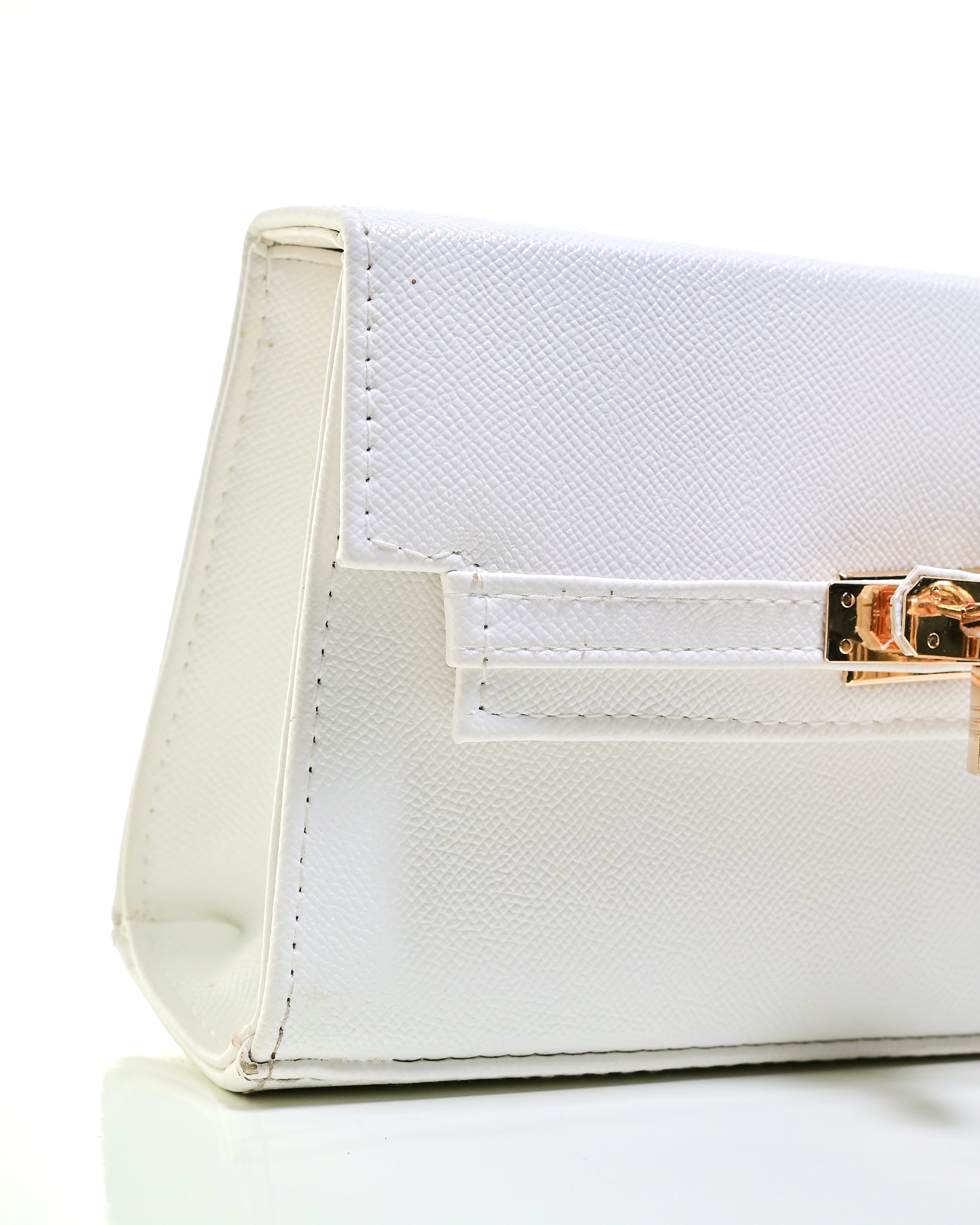 CRS020 - ELEGANT LEATHER CROSSBODY BAG WITH GOLD LOCK