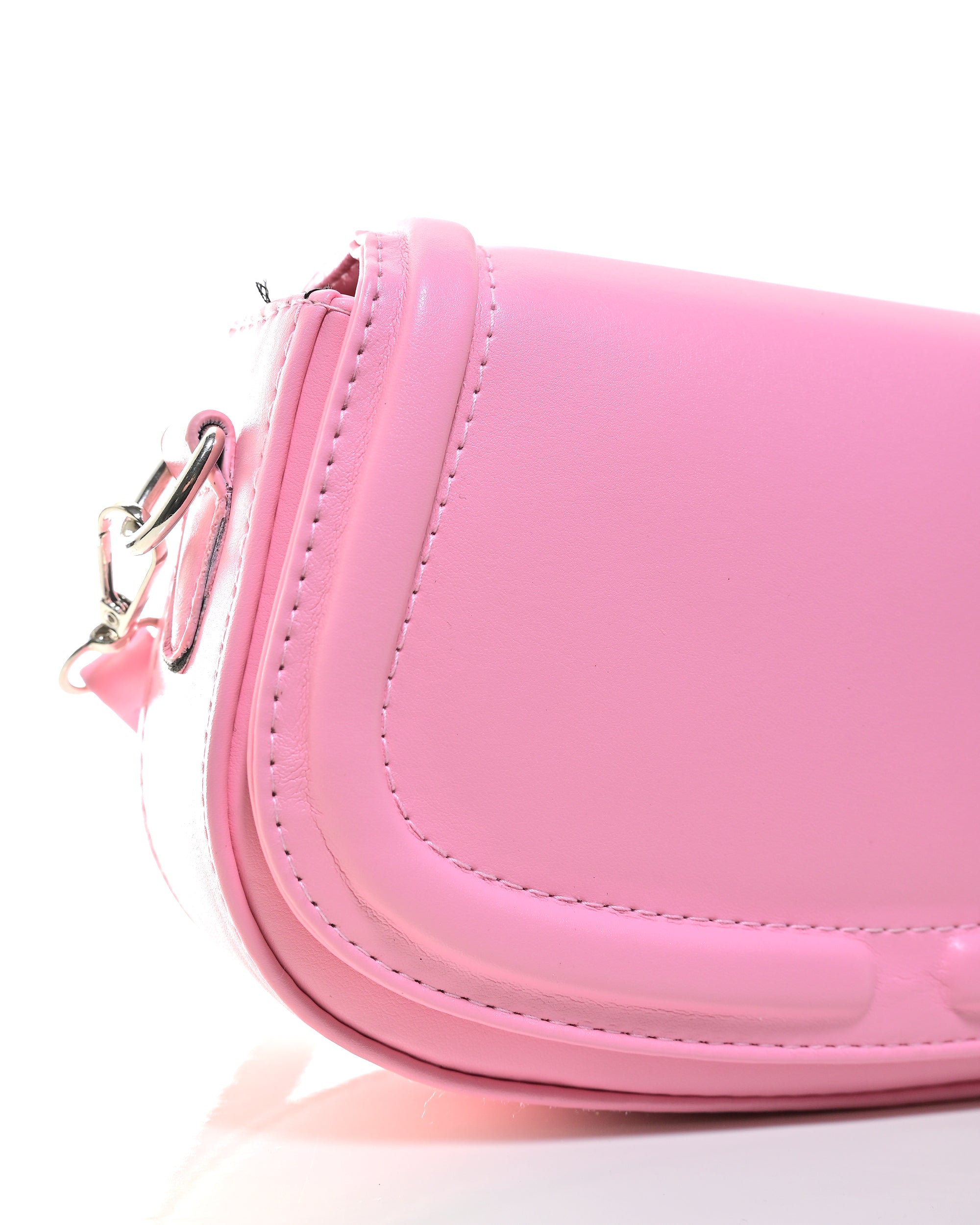 CRS022 - LEATHER HANDBAG & CROSSBODY BAG WITH BOW CHARM.
