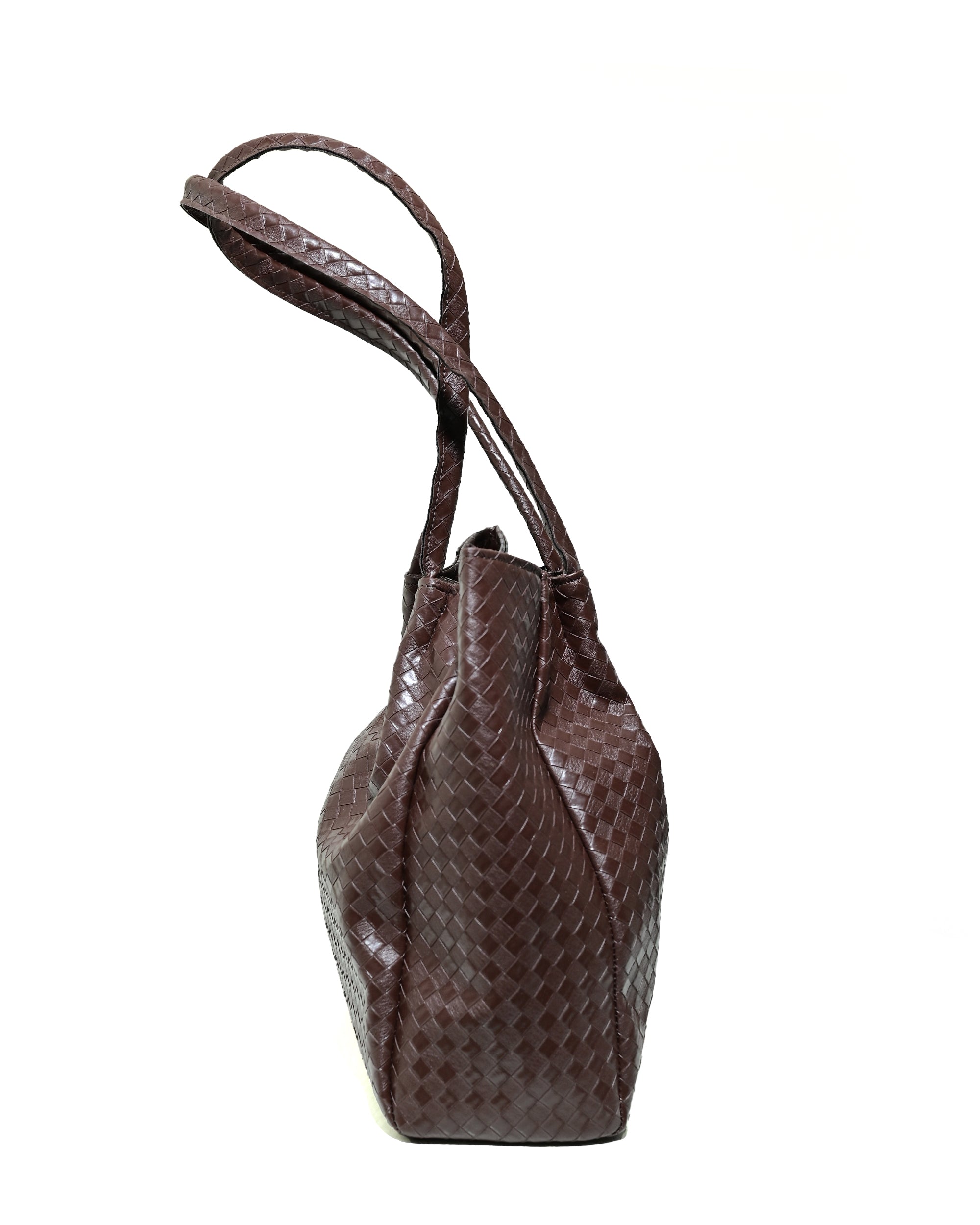 SLD007 - SPACIOUS WOMEN'S LEATHER SHOULDER BAG WITH MAGNETIC CLOSURE