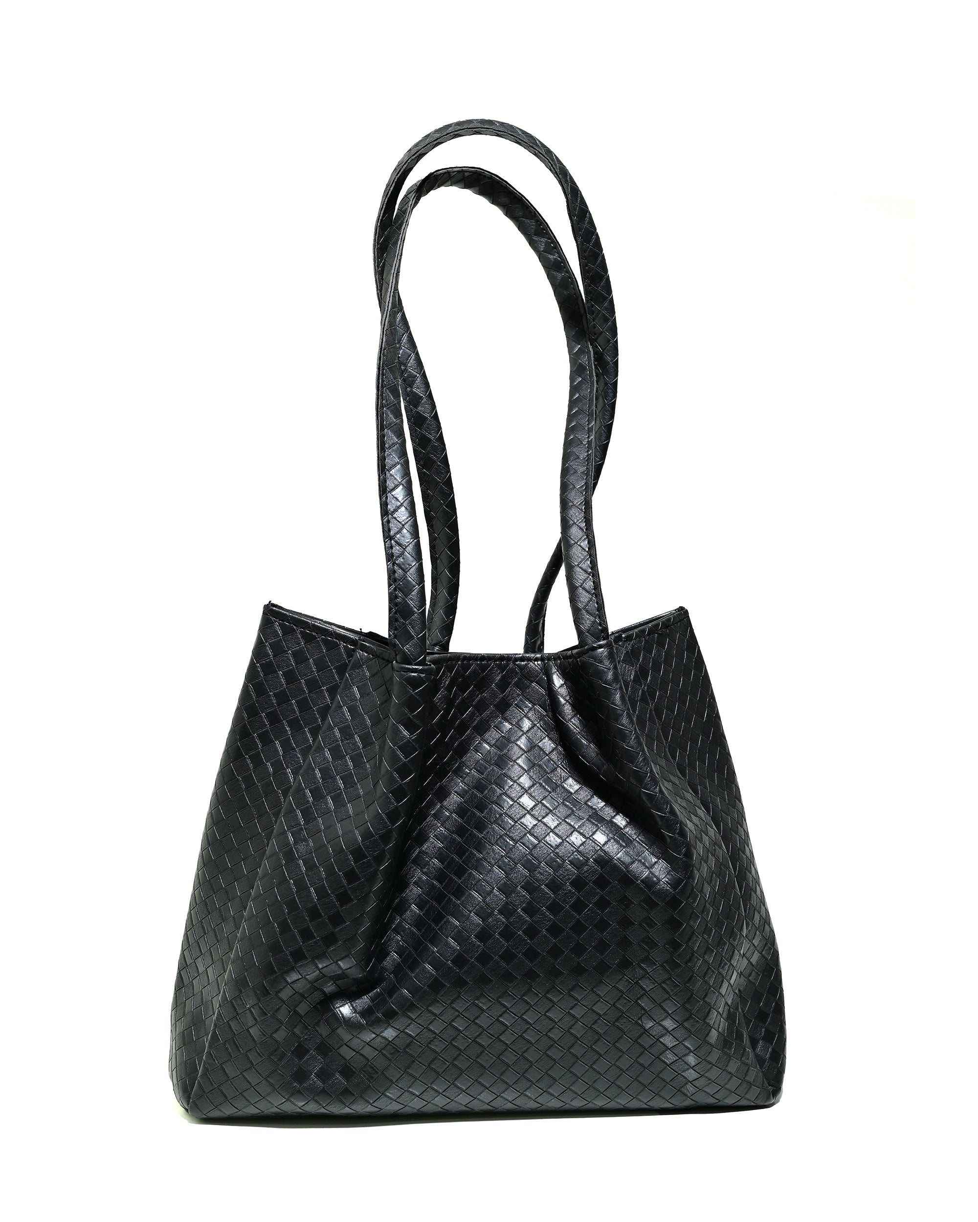 SLD007 - SPACIOUS WOMEN'S LEATHER SHOULDER BAG WITH MAGNETIC CLOSURE
